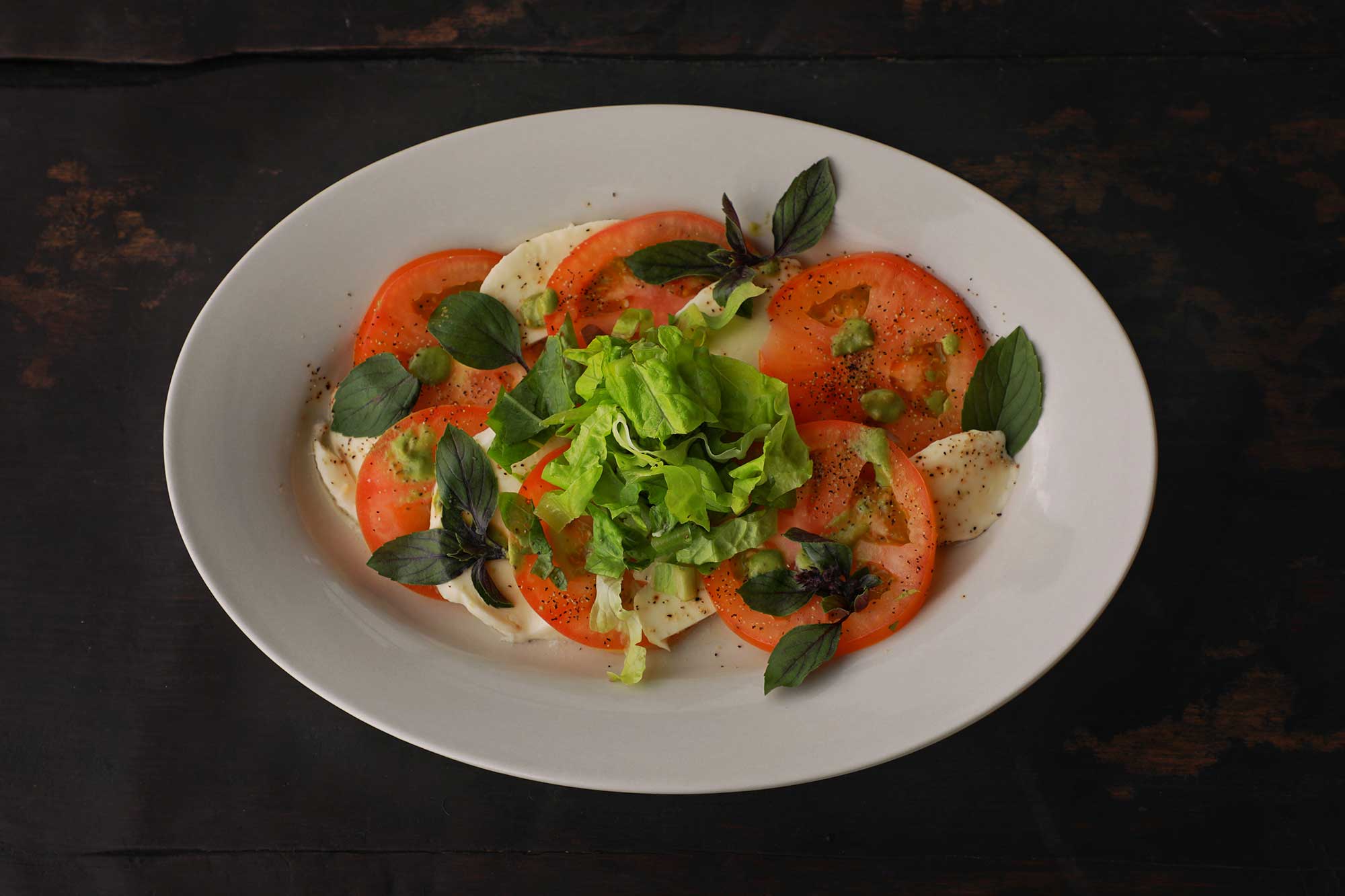 Ensalada capresse restaurante en antigua guatemala