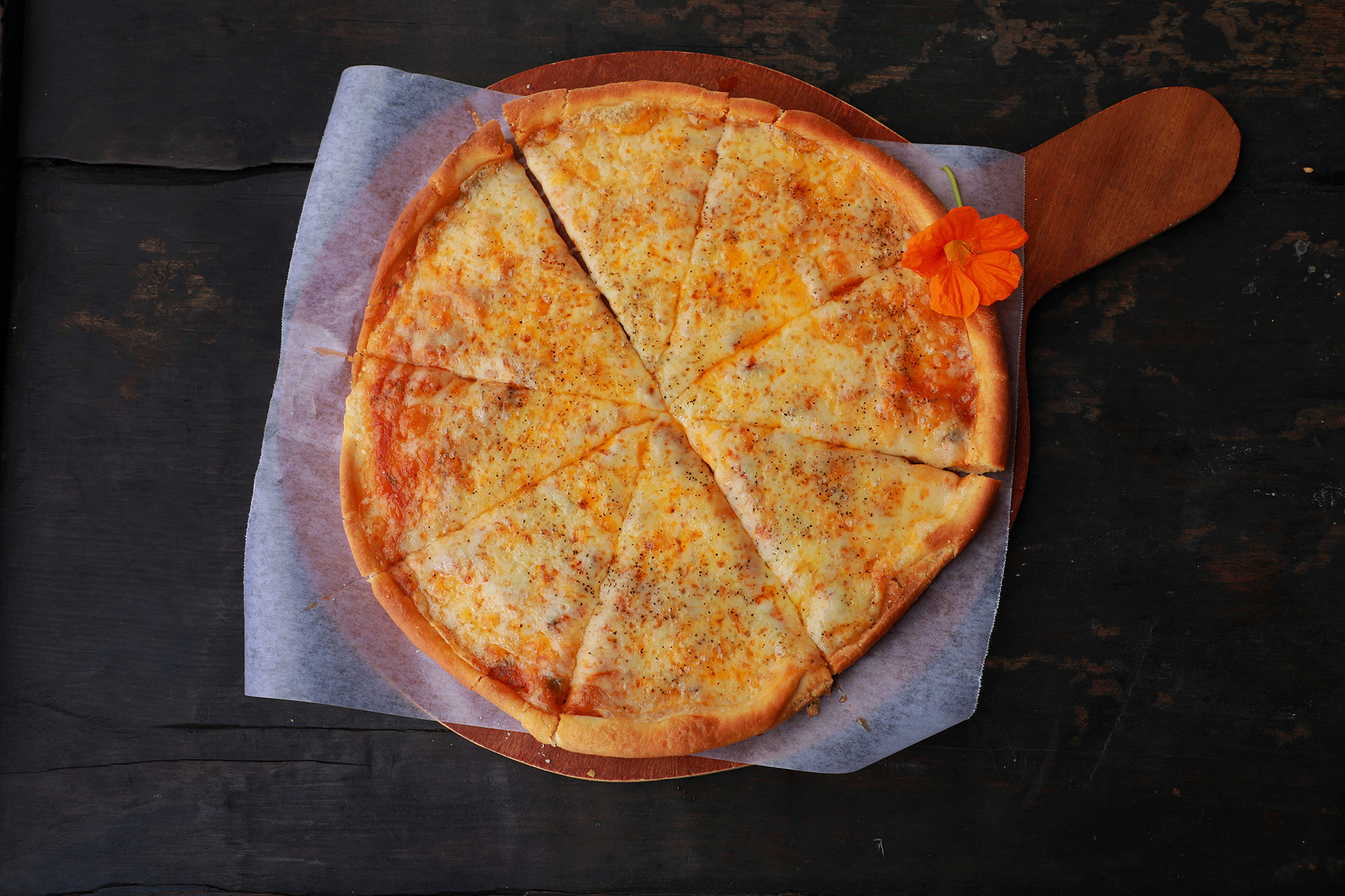 pizza de queso restaurante en antigua guatemala